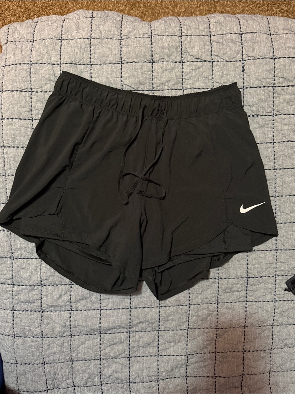 Nike Black Women's Athletic Running Shorts dri-fit Large flounce loose NWOT